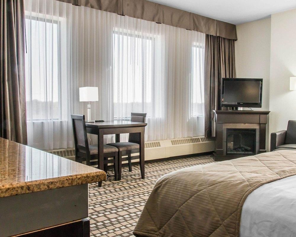 Clarion Hotel & Suites Winnipeg Extérieur photo