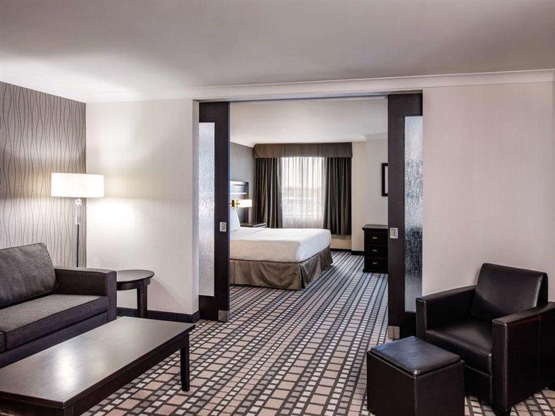 Clarion Hotel & Suites Winnipeg Extérieur photo