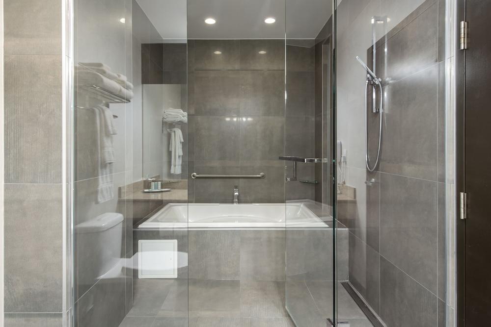 Clarion Hotel & Suites Winnipeg Extérieur photo