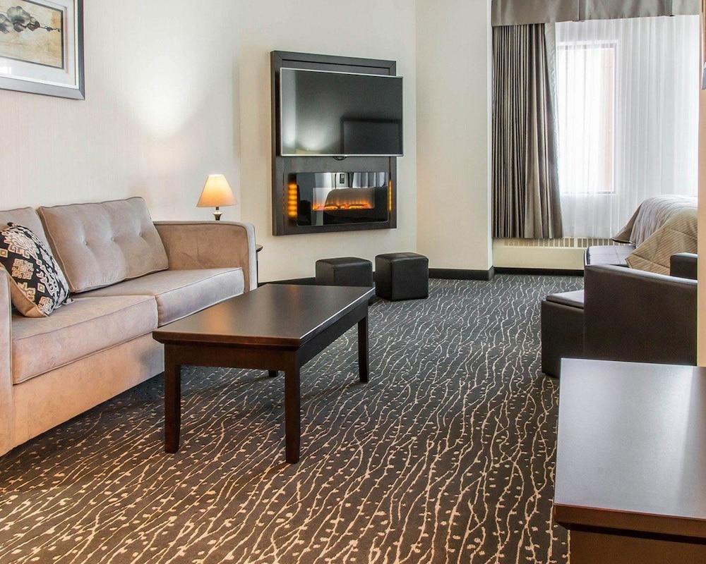 Clarion Hotel & Suites Winnipeg Extérieur photo