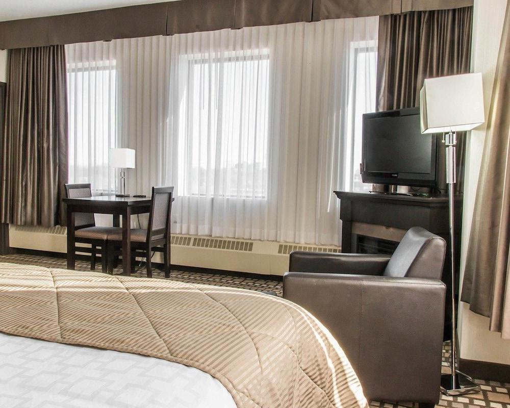 Clarion Hotel & Suites Winnipeg Extérieur photo