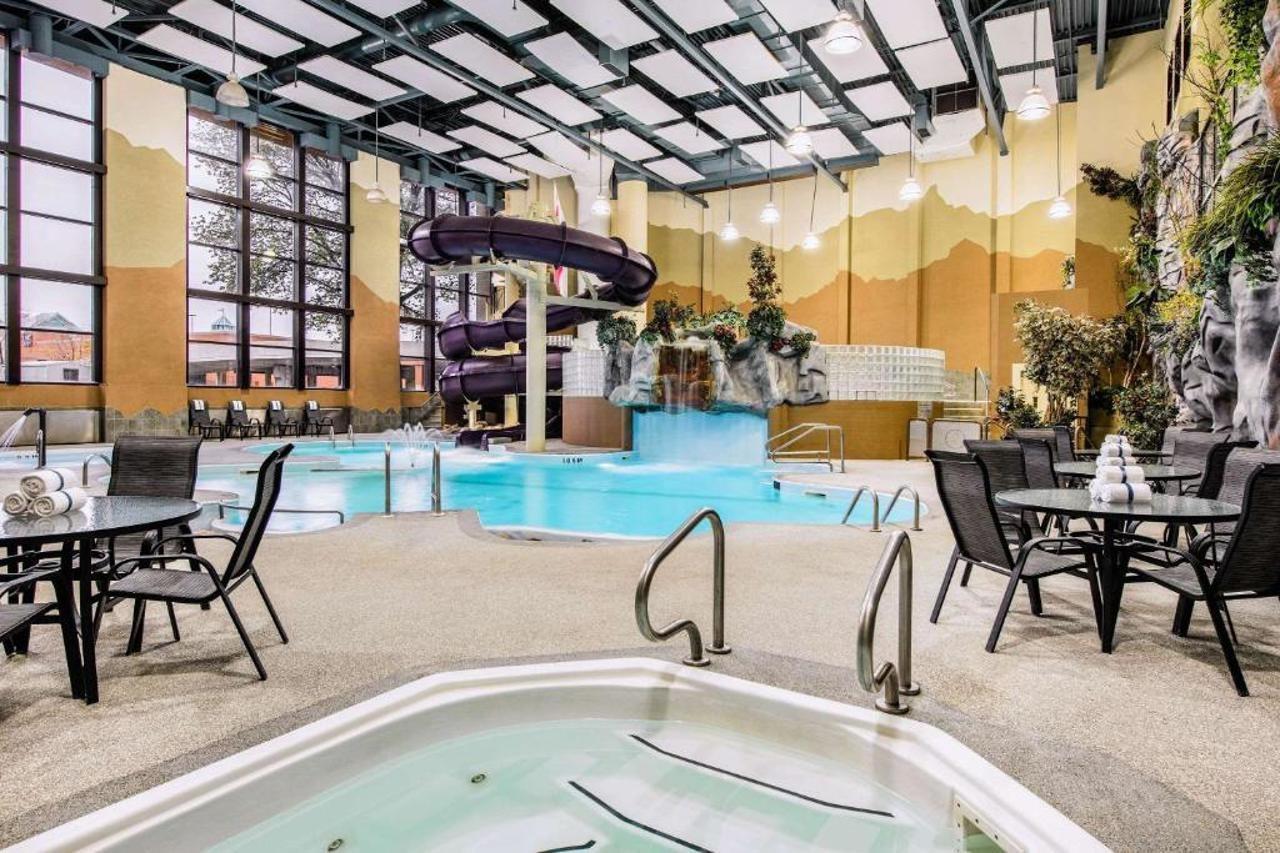 Clarion Hotel & Suites Winnipeg Extérieur photo