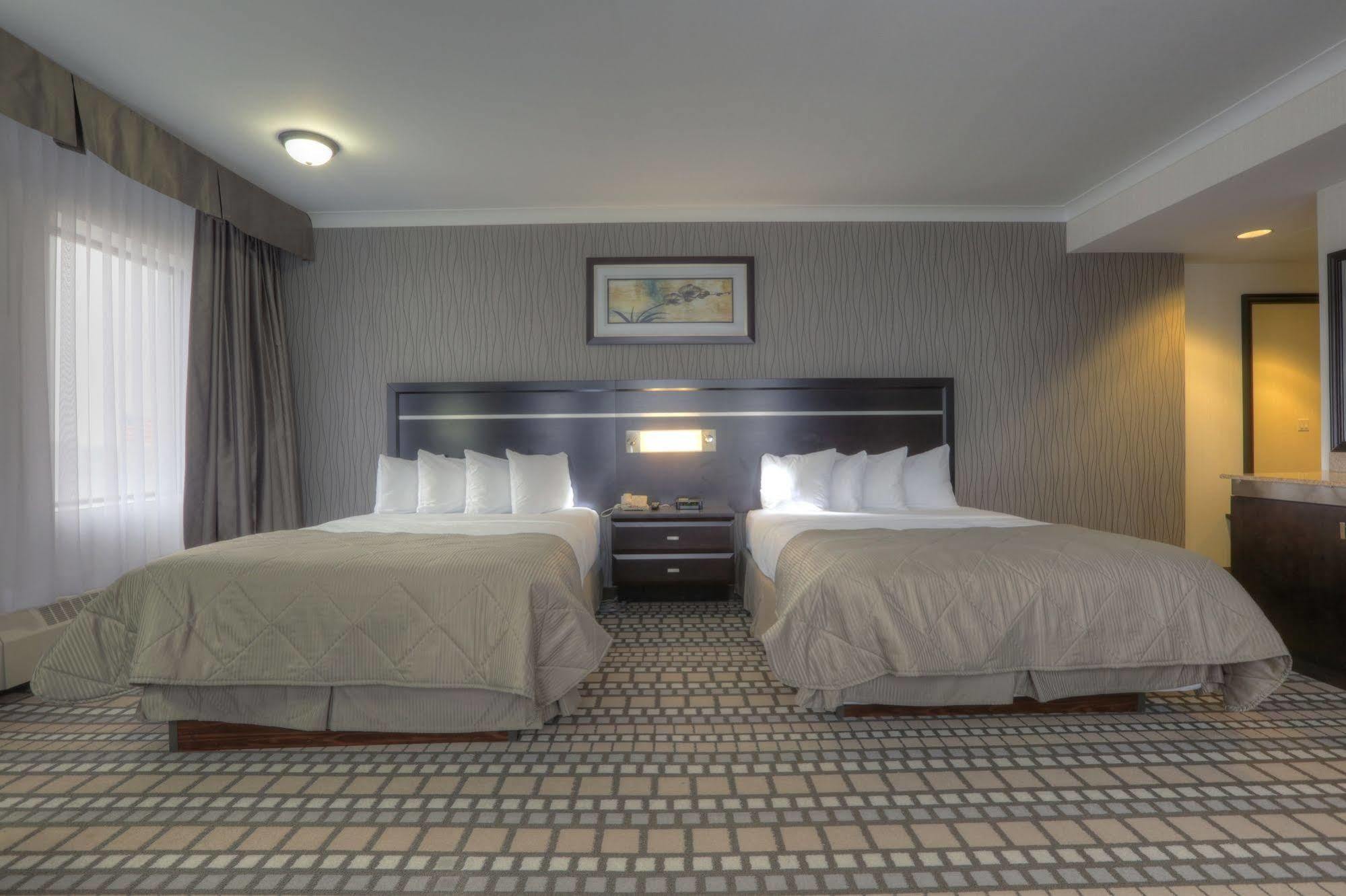 Clarion Hotel & Suites Winnipeg Extérieur photo
