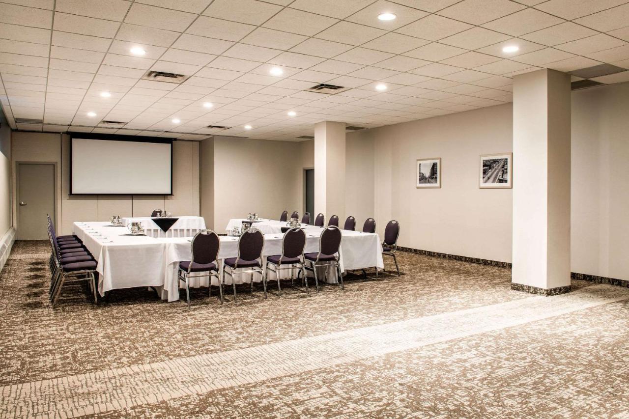 Clarion Hotel & Suites Winnipeg Extérieur photo