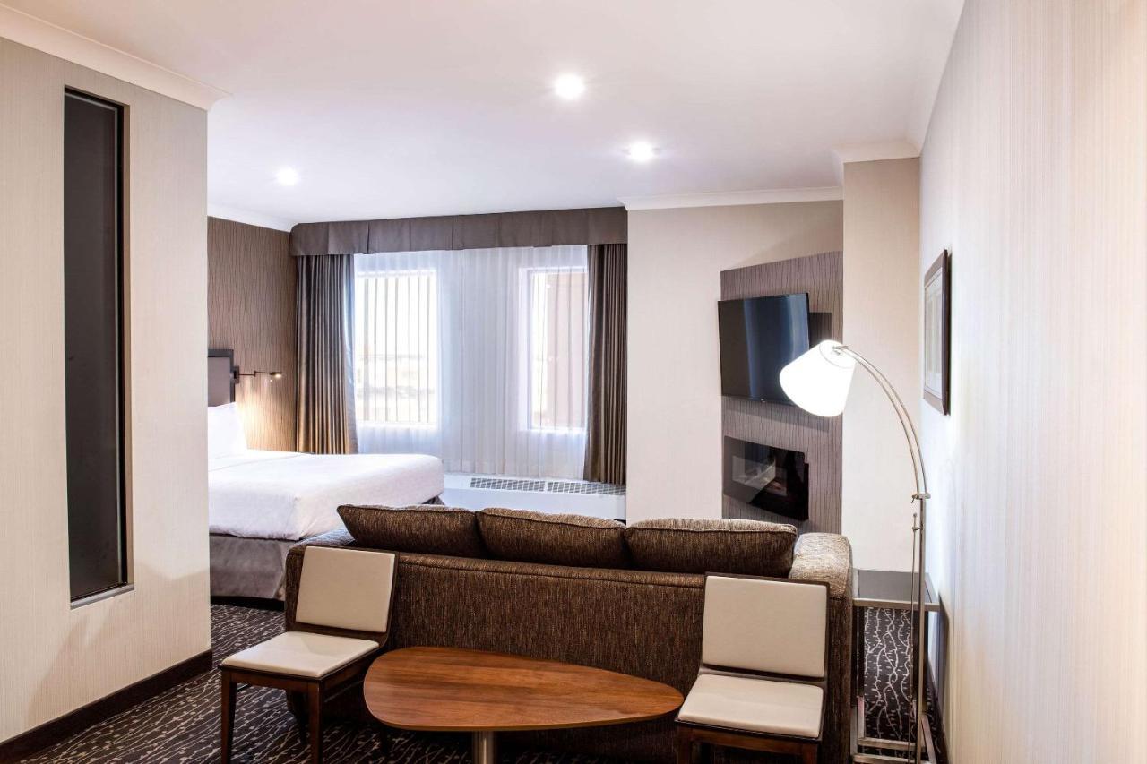 Clarion Hotel & Suites Winnipeg Extérieur photo