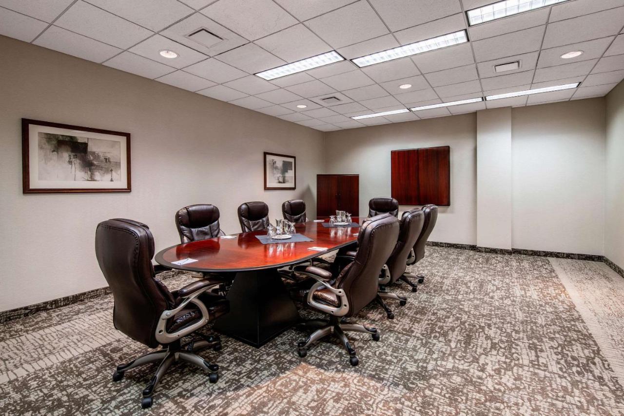 Clarion Hotel & Suites Winnipeg Extérieur photo