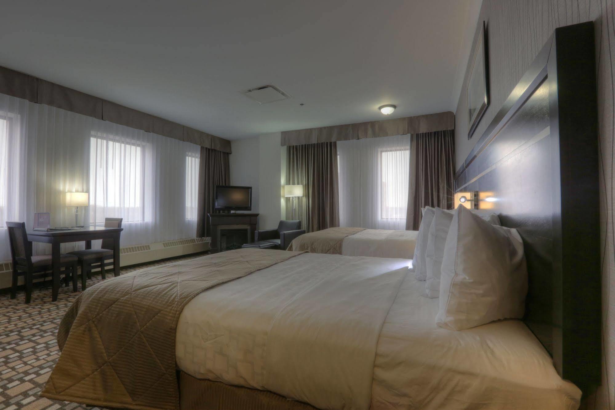 Clarion Hotel & Suites Winnipeg Extérieur photo