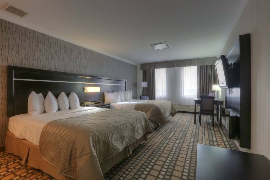 Clarion Hotel & Suites Winnipeg Extérieur photo